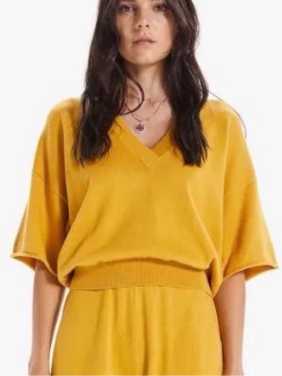 MOTHER Sweaters - MOTHER V-Neck Boxy Sweater Top - Mustard Yellow